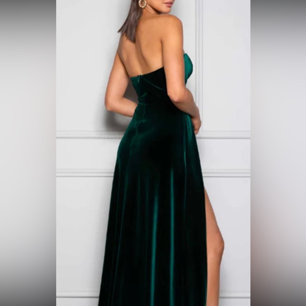 Next Up | Stunning Emerald Green Maxi Dress | NEW | Size S-M